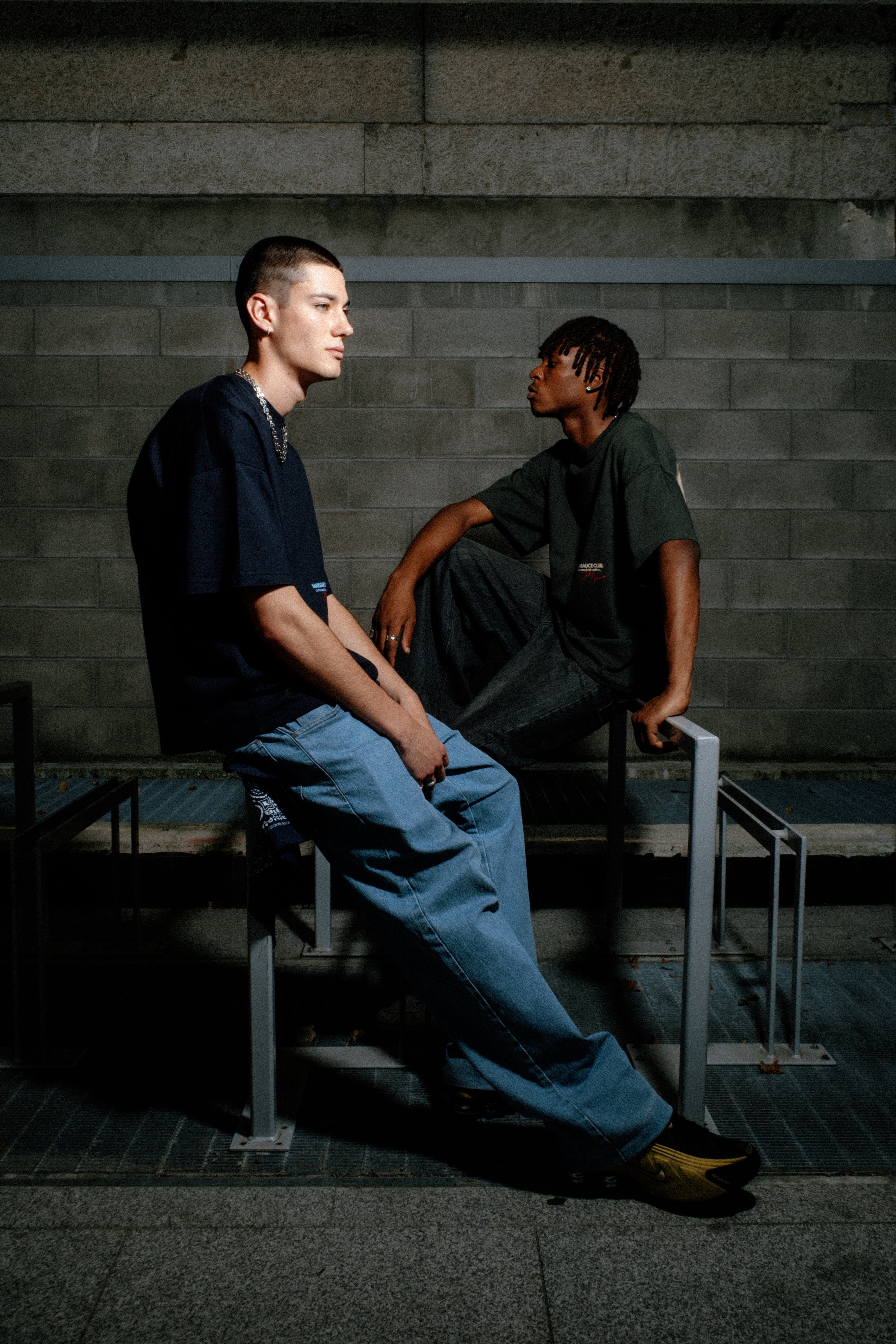 "10" T-Shirt - Navy Blue